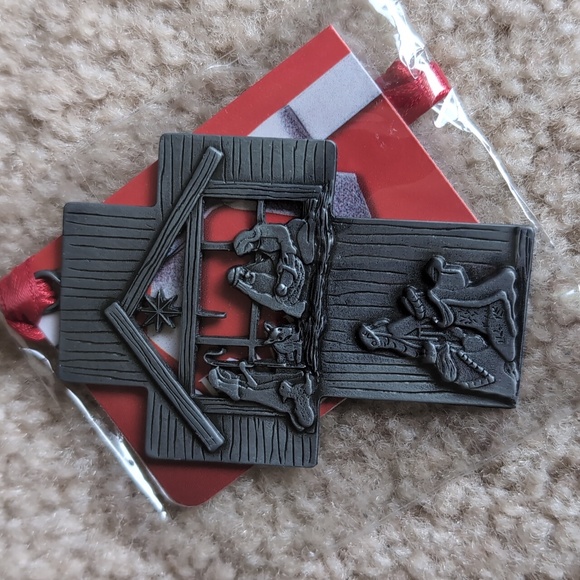 Nativity Scene cross Merry Christmas ornament, in original package - Picture 3 of 5